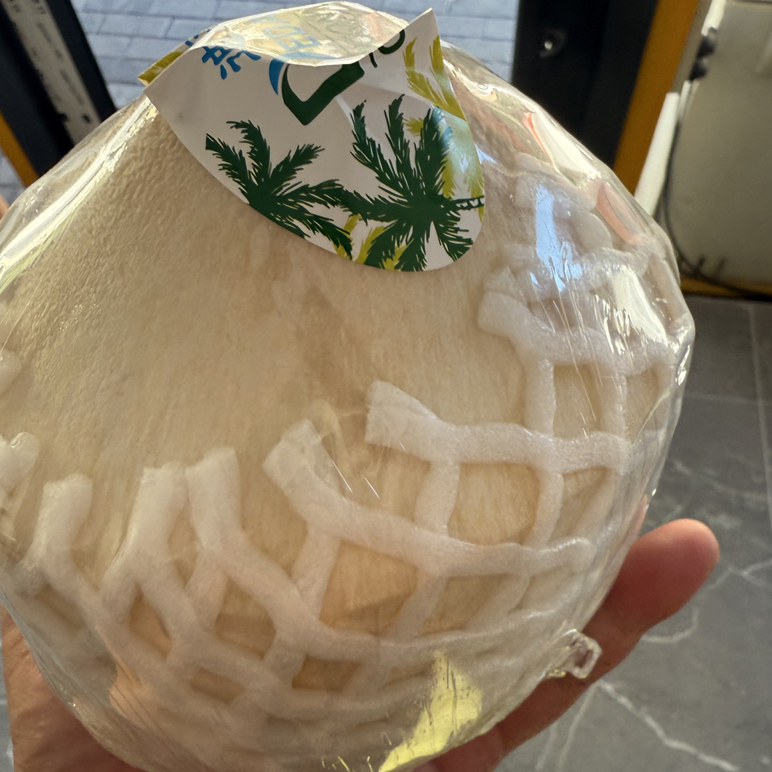 泰国进口椰青（单个 约 2 斤）