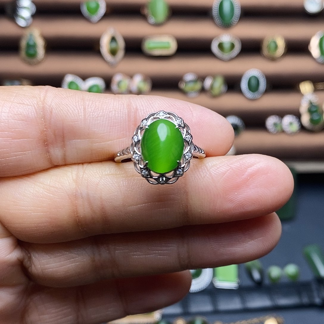 吊坠(不含链)银S925镶嵌和田玉（碧玉）三**度戒指