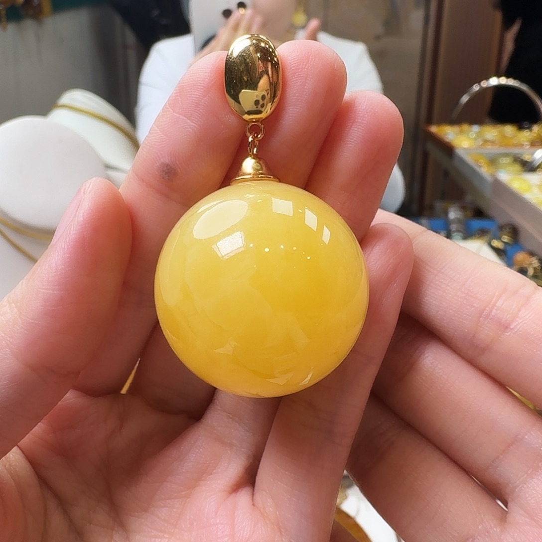 琥珀未镶嵌颈饰吊坠