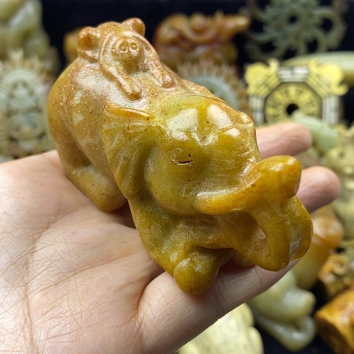 蛇纹石玉颈饰未镶嵌17