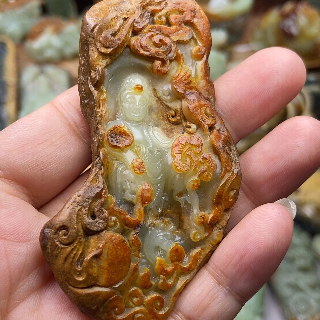 岫岩河磨玉（透闪石质玉）挂坠未镶嵌霞****子