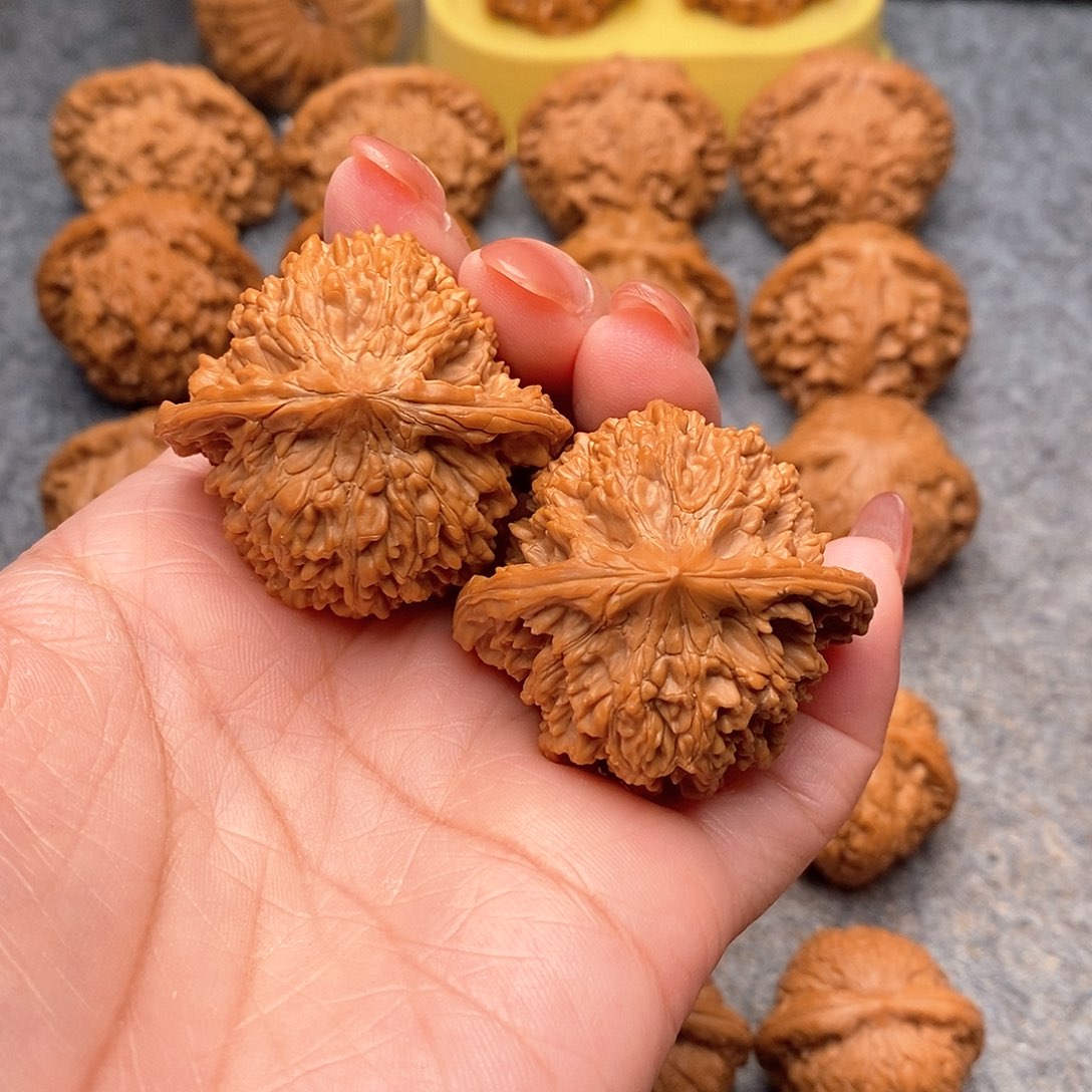 文玩核桃把件精品特价满天星41