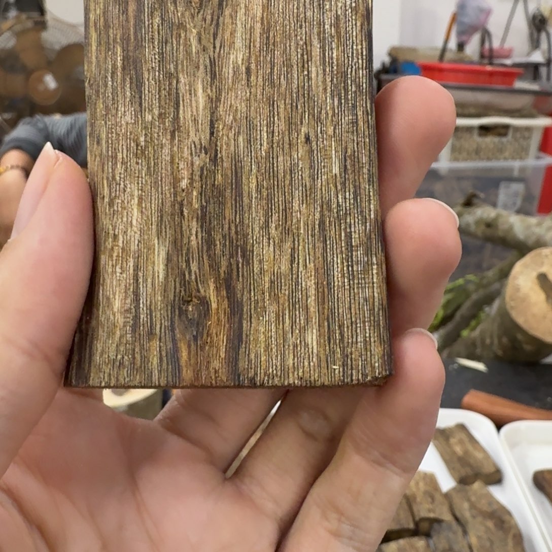 虎***踪线香奇楠沉香原木
