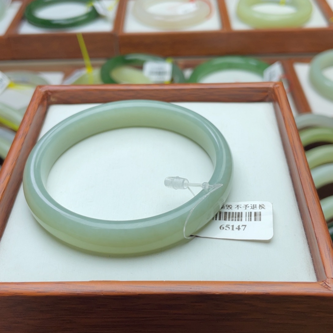 【闪购商品】和田玉手镯未镶嵌54.7