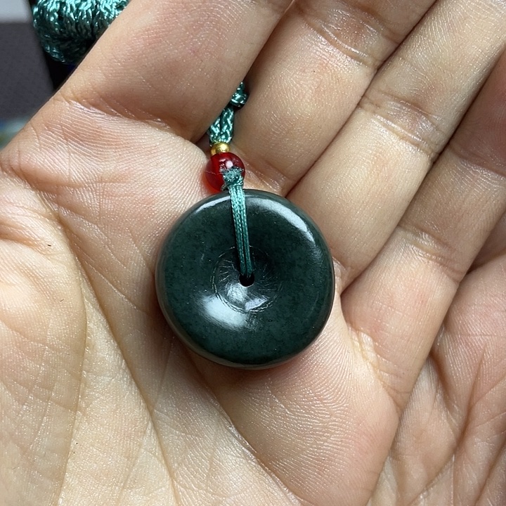 和田玉颈饰未镶嵌宏*