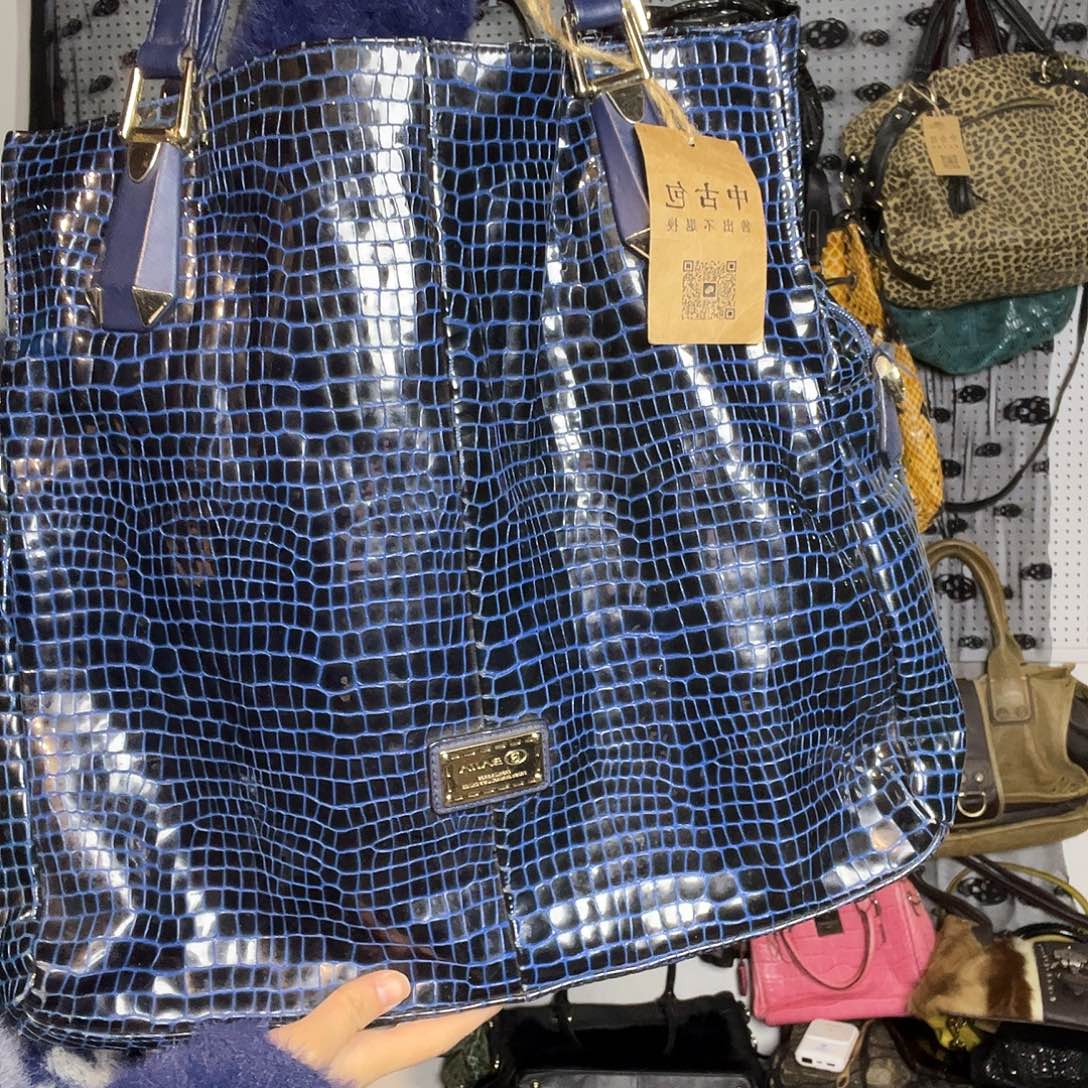 辣***姐蚕丝包包包包包包包包包包包包