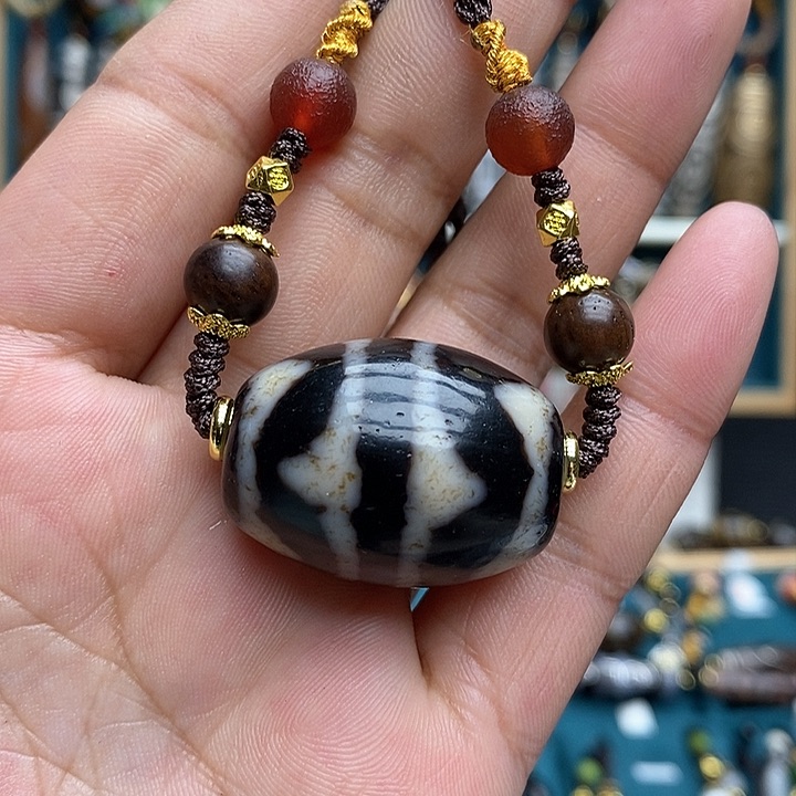 玛瑙/玉髓颈饰合金