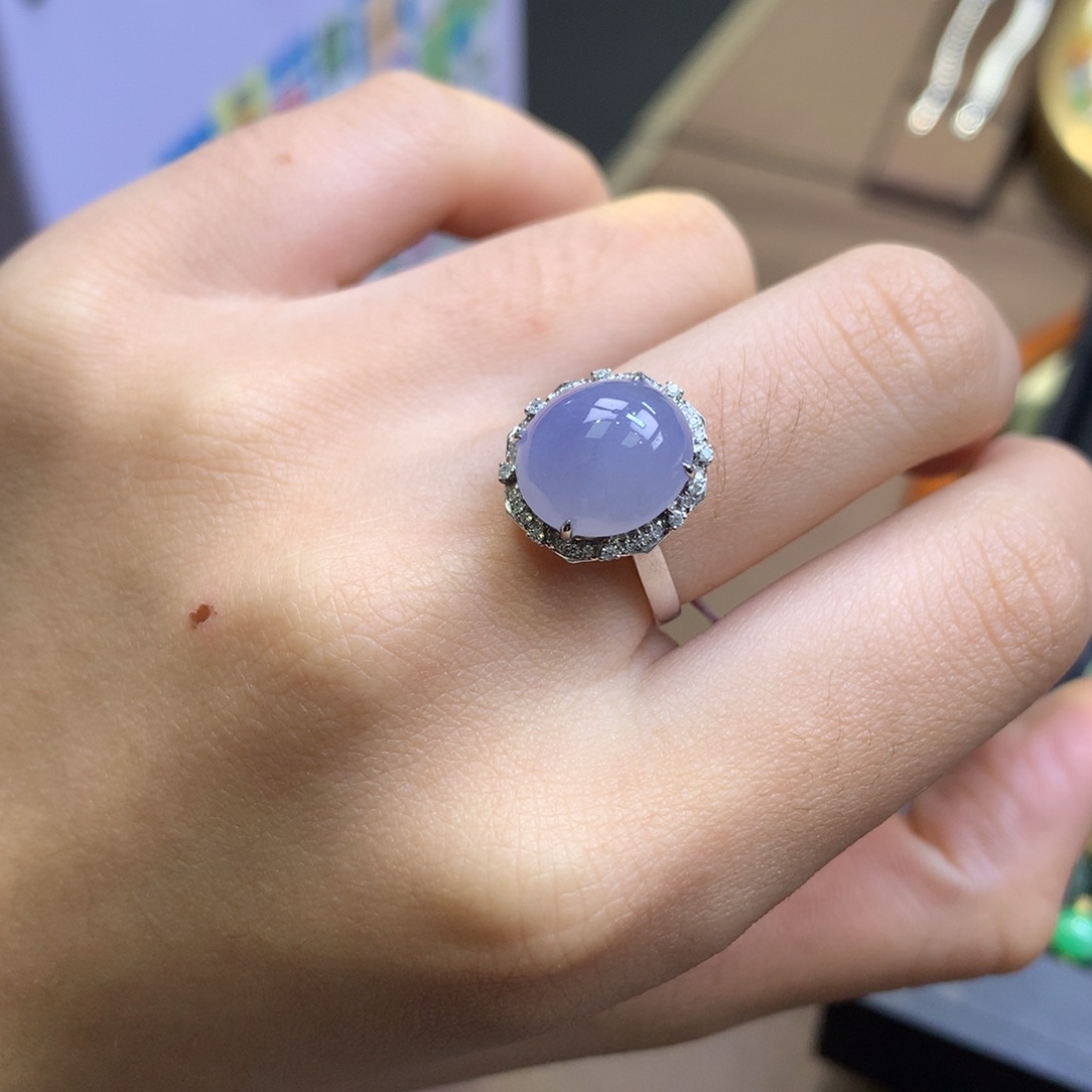 翡翠18K金镶嵌颈饰翡翠