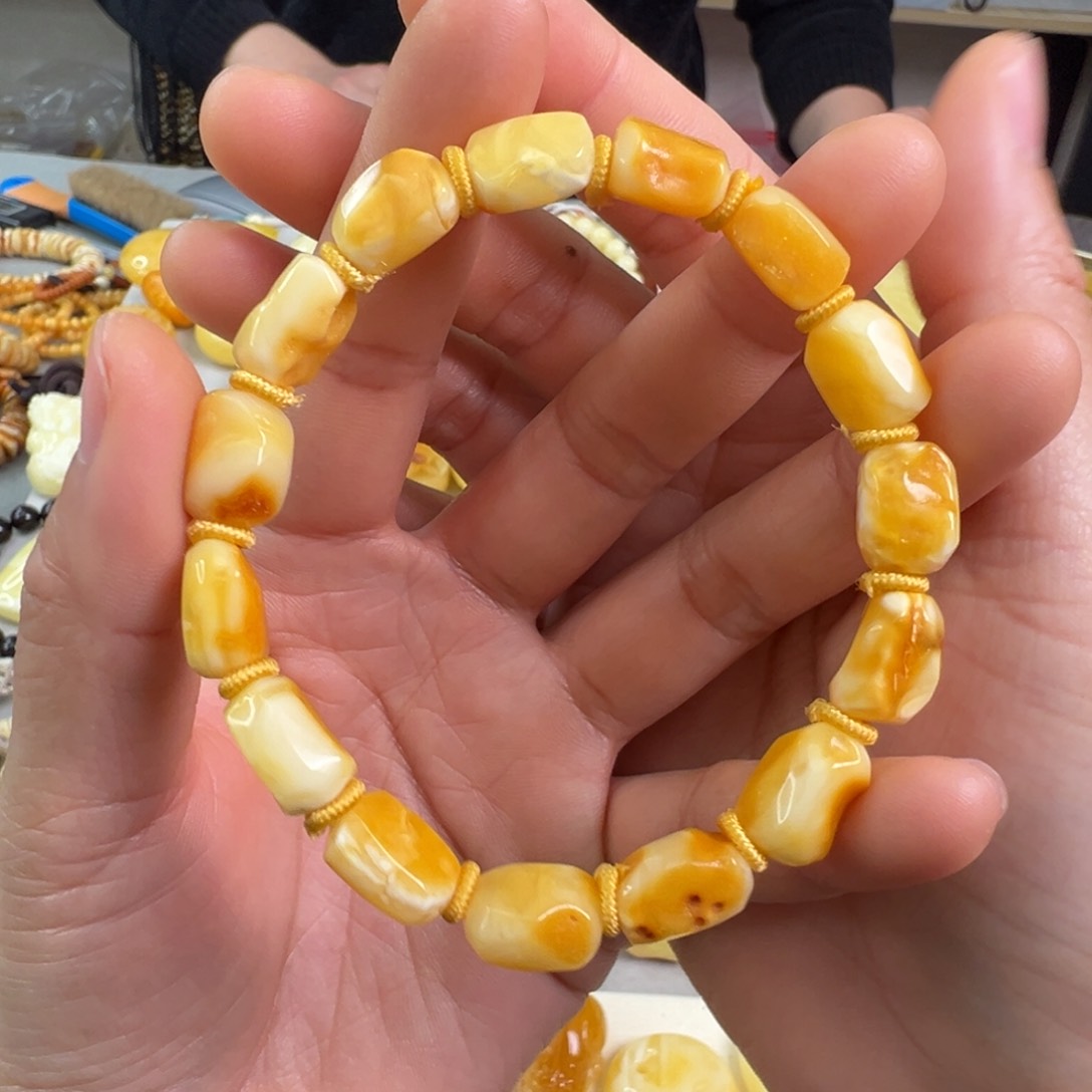 琥珀裸石未镶嵌蜜蜡