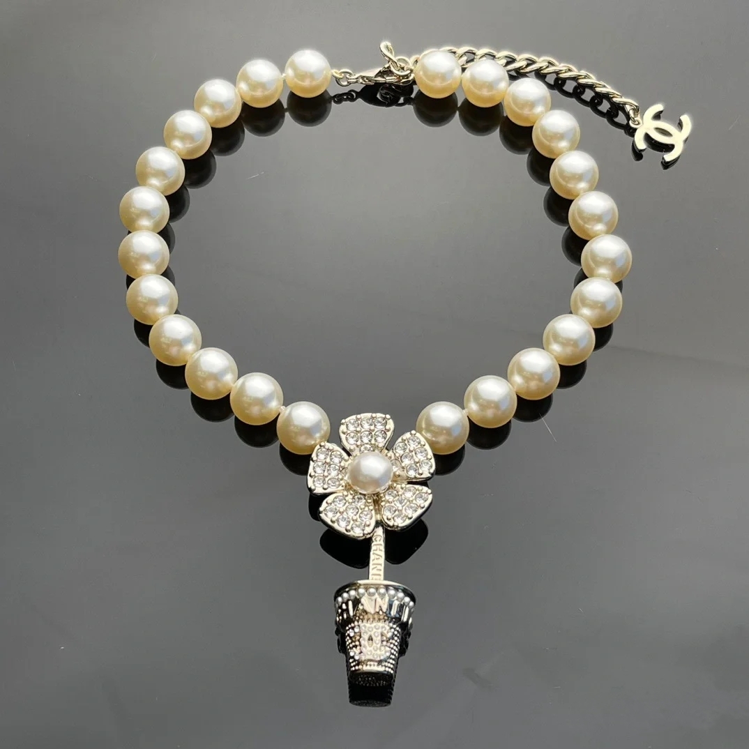 全新未使用 Chanel/香奈儿 项链满钻盆栽精致重工时尚