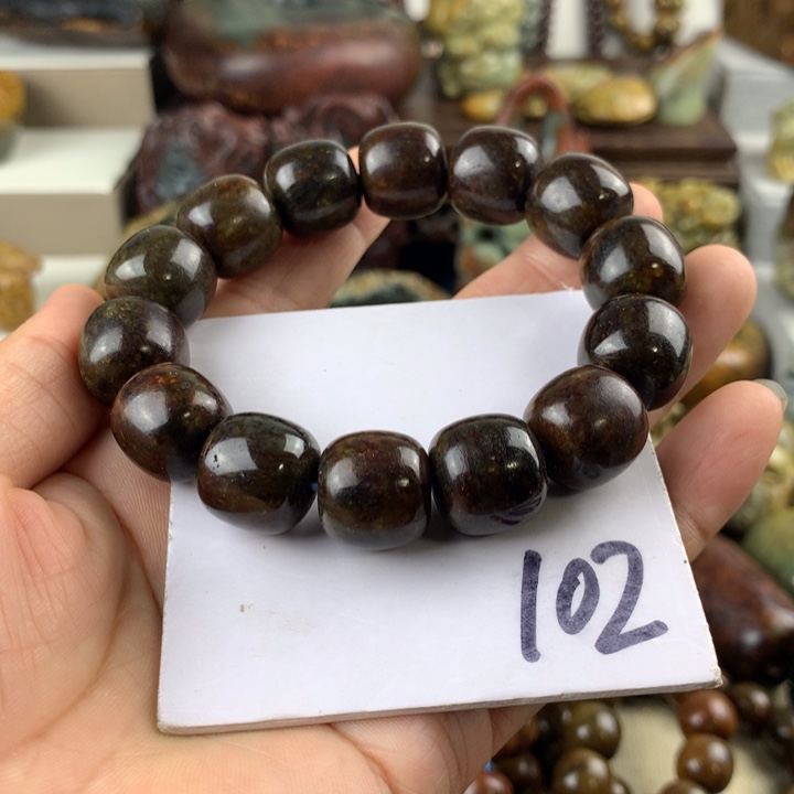 未镶嵌岫岩河磨玉（透闪石质玉）珠宝奇石