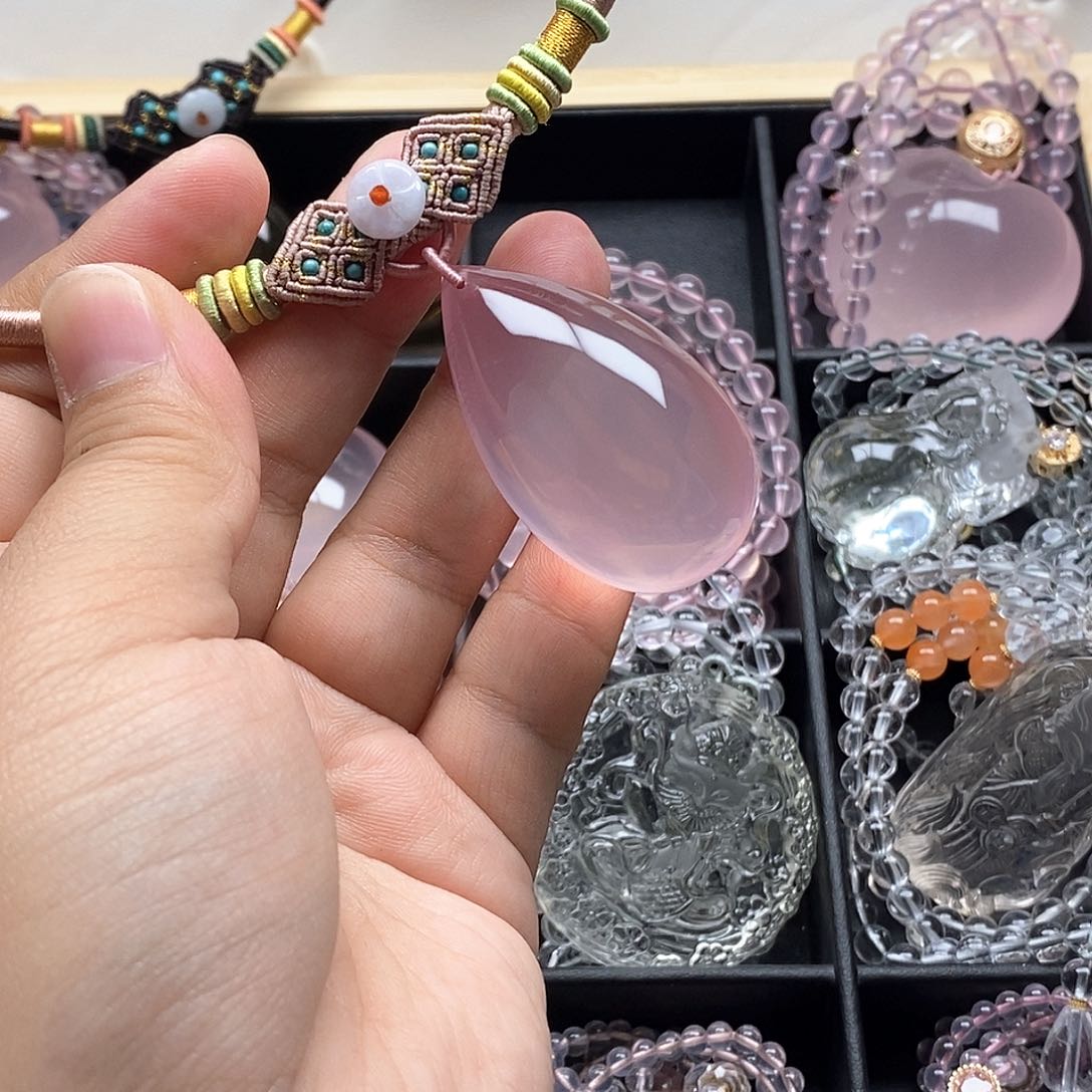 未镶嵌颈饰水晶人***！粉水晶水滴吊坠