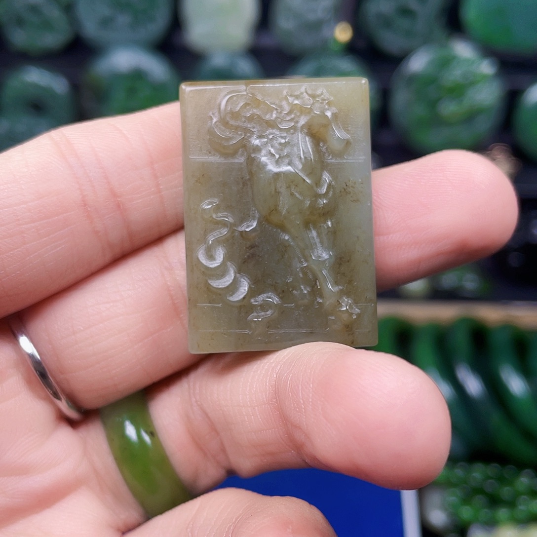 和田玉未镶嵌珠宝半成品