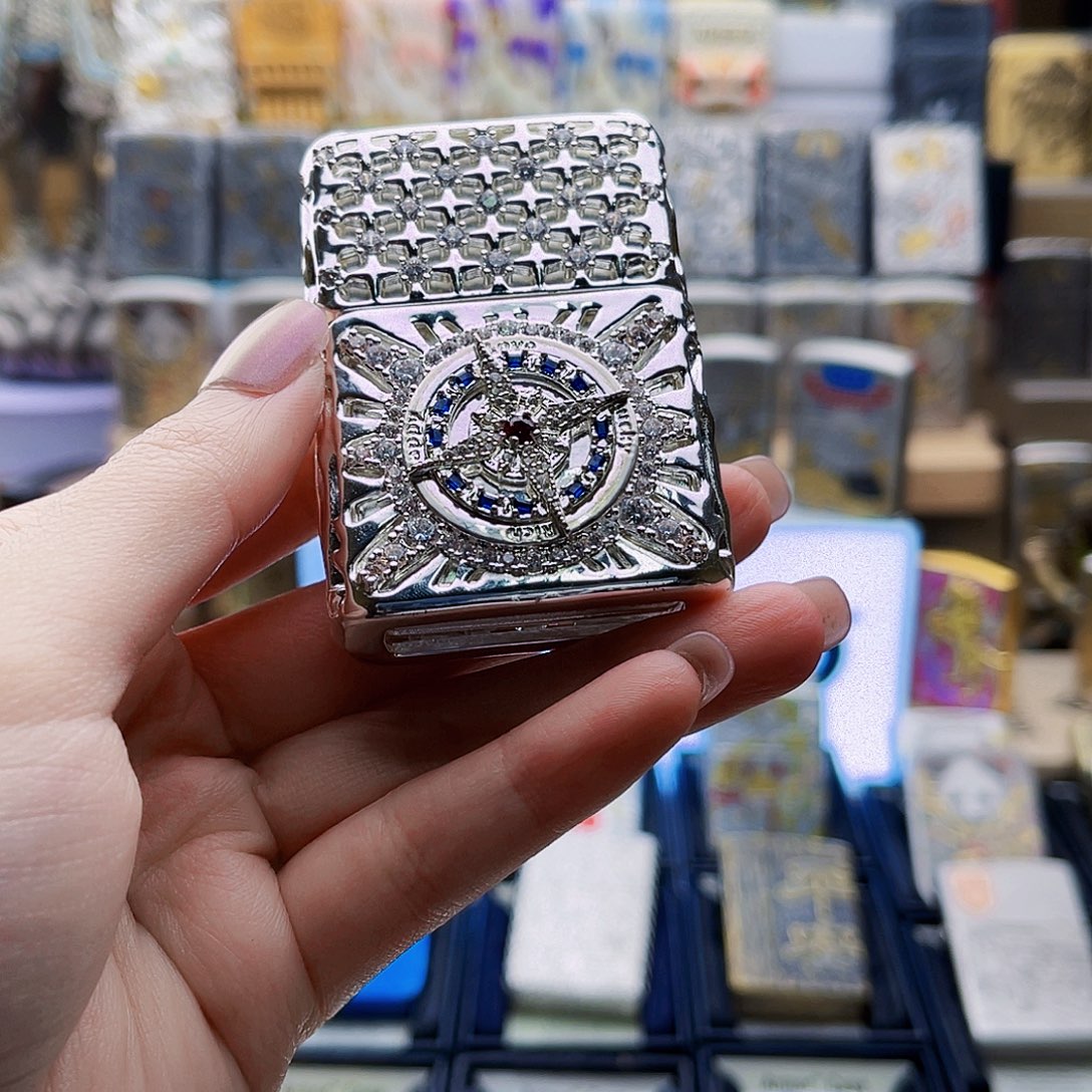 第***师铜璀璨爱恋带礼盒