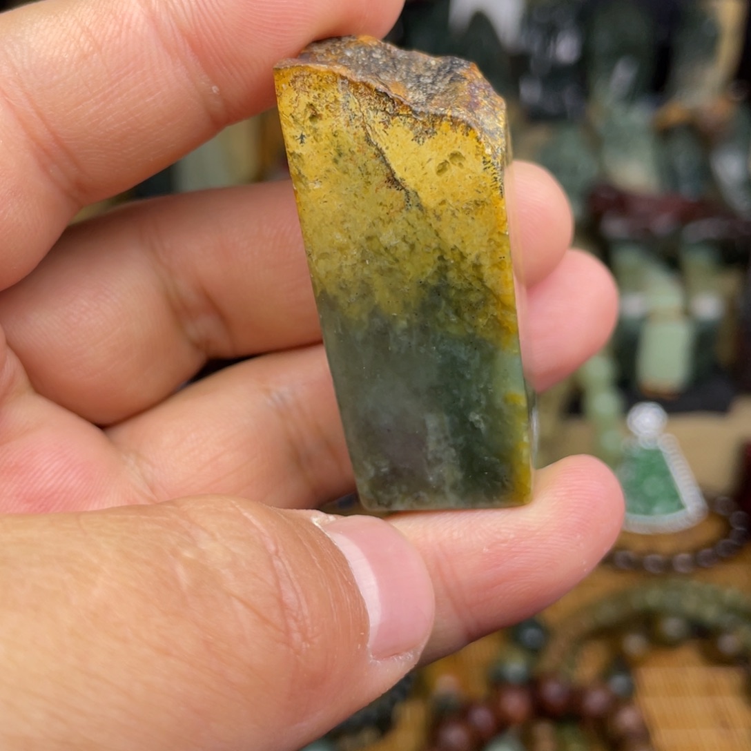 岫岩河磨玉（透闪石质玉）未镶嵌颈饰