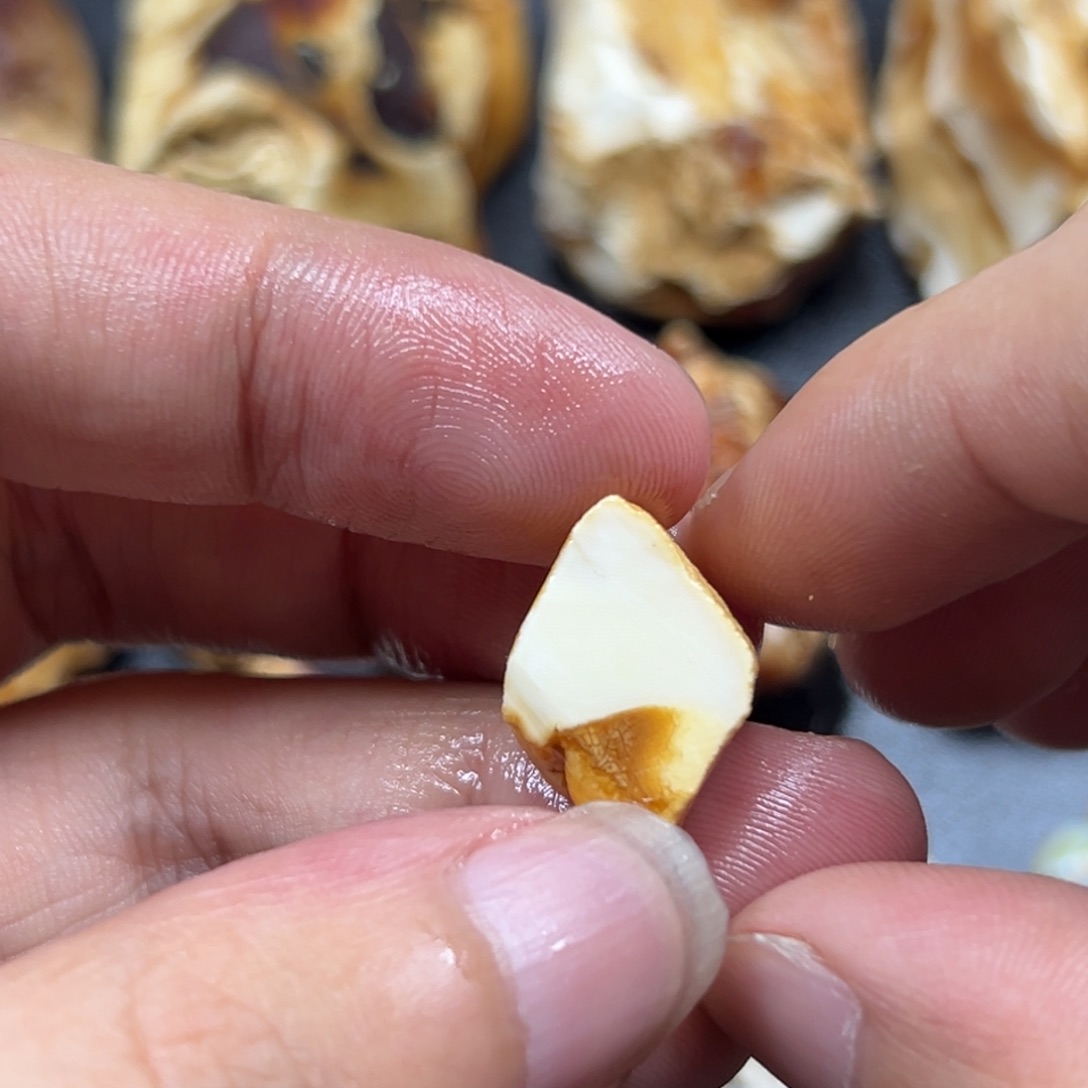 定制琥珀未镶嵌琥珀蜜蜡原石定制