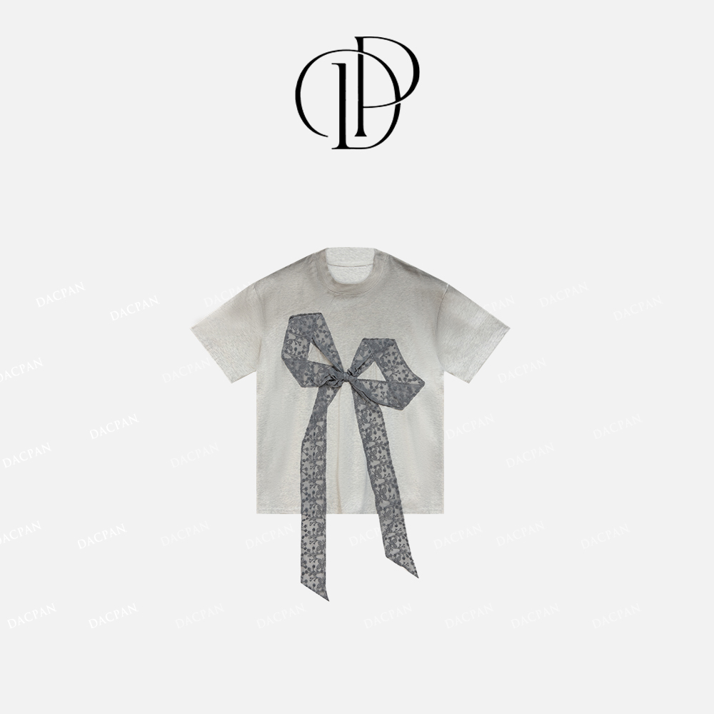 DACPAN-“懒懒小姐”蕾丝大蝴蝶结大版晕染上衣 2025/盼·PP 6193