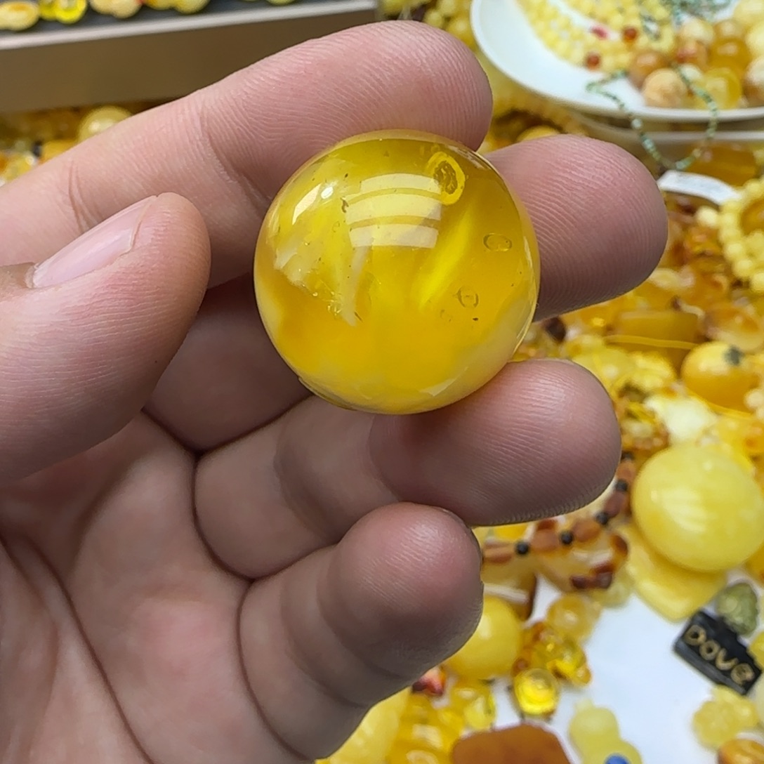 琥珀未镶嵌裸石24.8mm8.94克