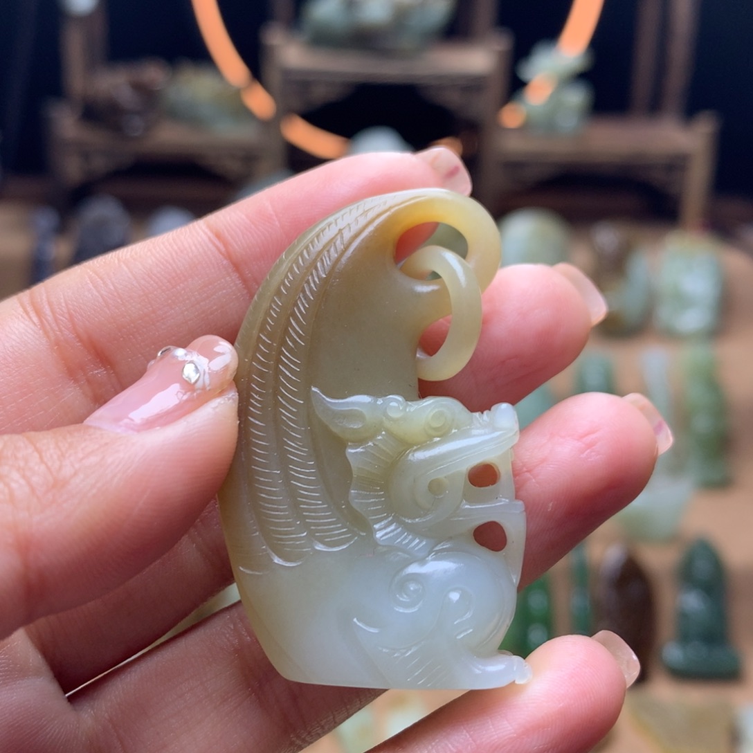 和田玉挂件未镶嵌道**然