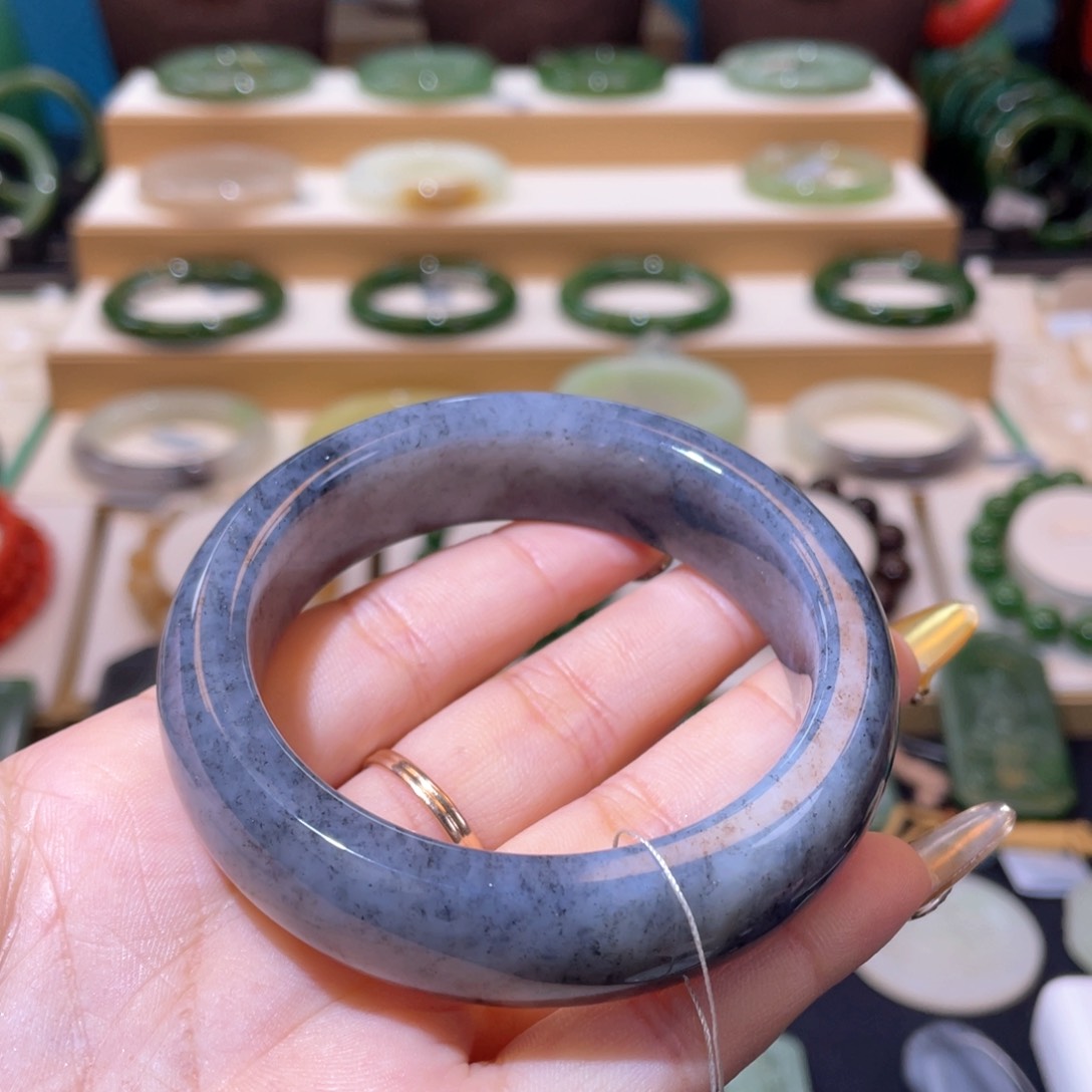 和田玉高品青花手镯56、57未镶嵌