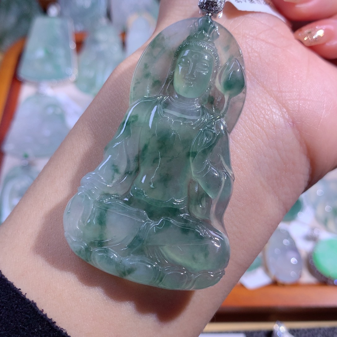 翡翠吊坠(不含链)18K金镶嵌冰飘花观音