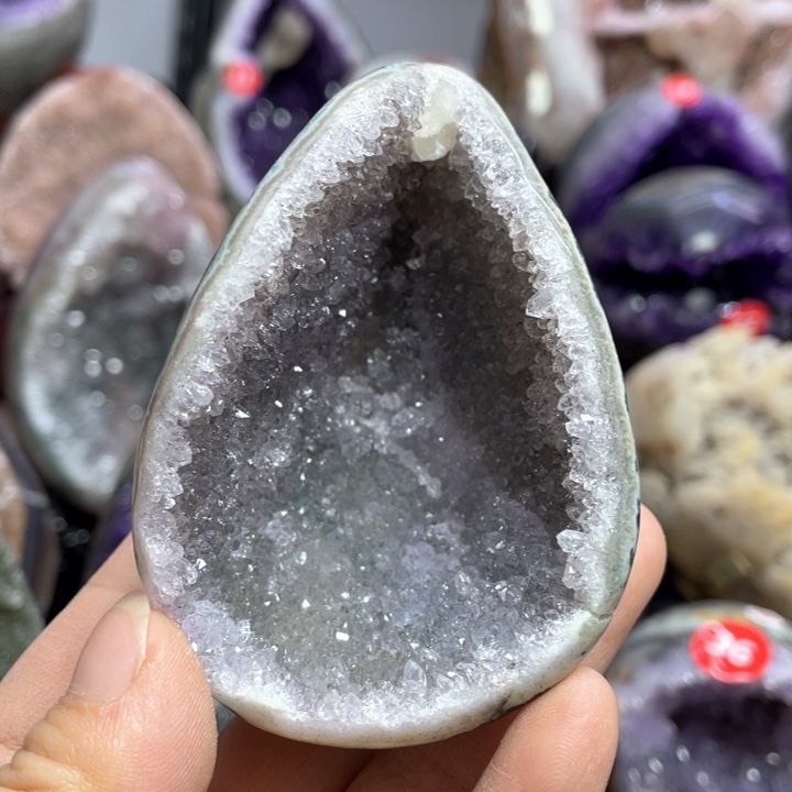 水晶摆件未镶嵌捡漏