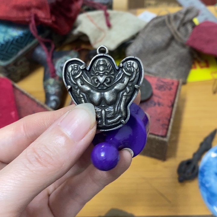 摆件中古工艺品一件