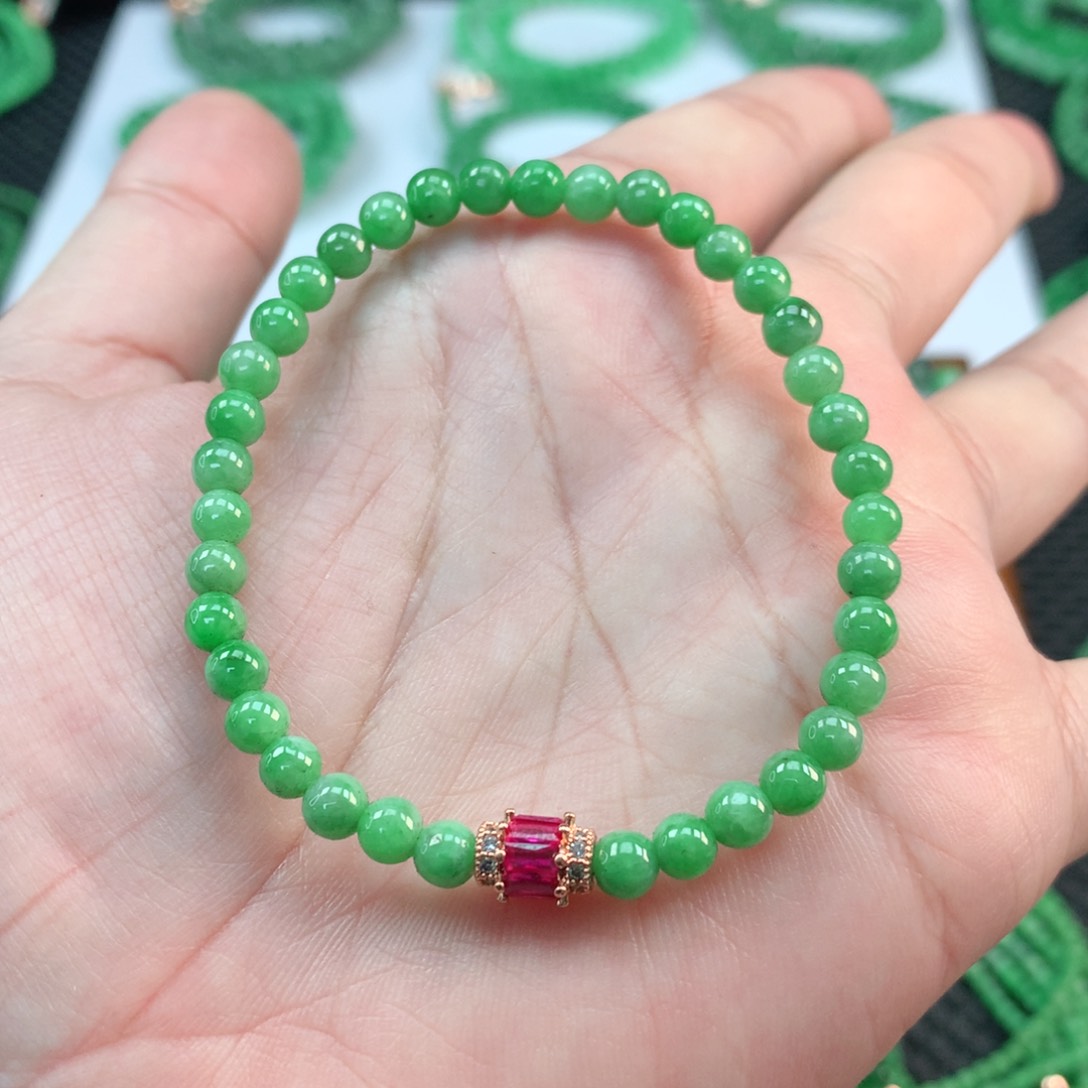 翡翠手链未镶嵌翡翠