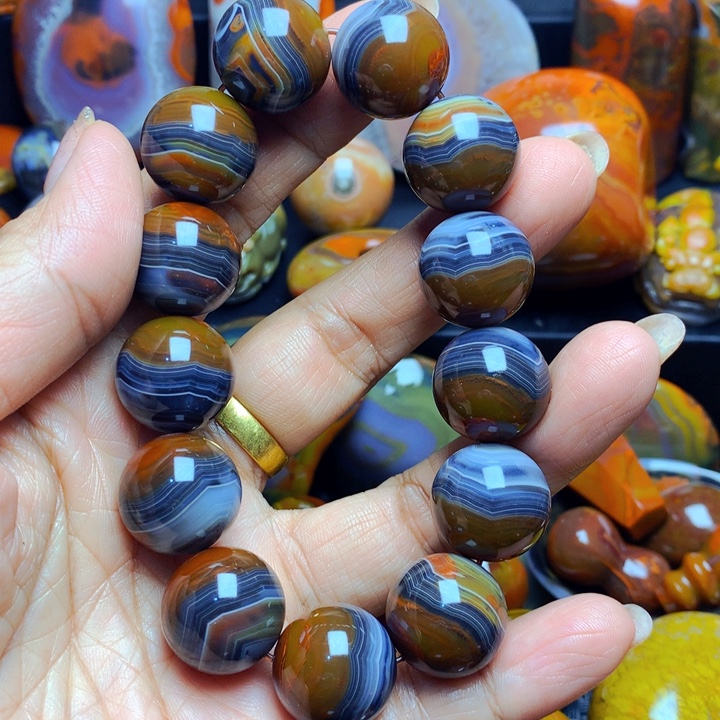 神***盘玛瑙/玉髓合金颈饰