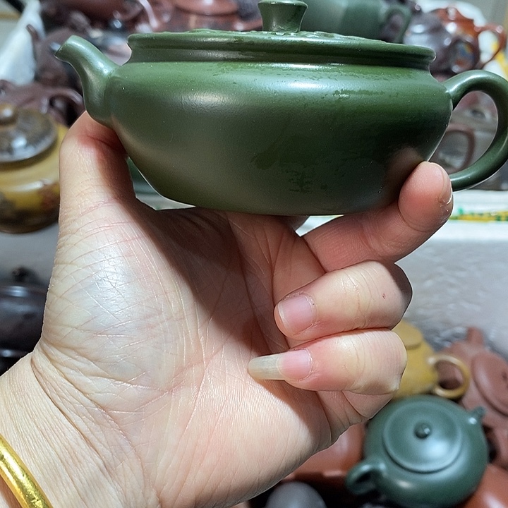 紫砂茶壶微瑕微笑