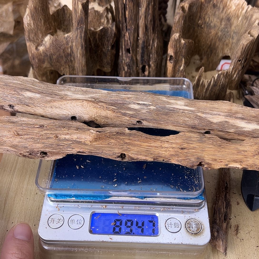 香料绿奇楠虫漏89克金沙叶