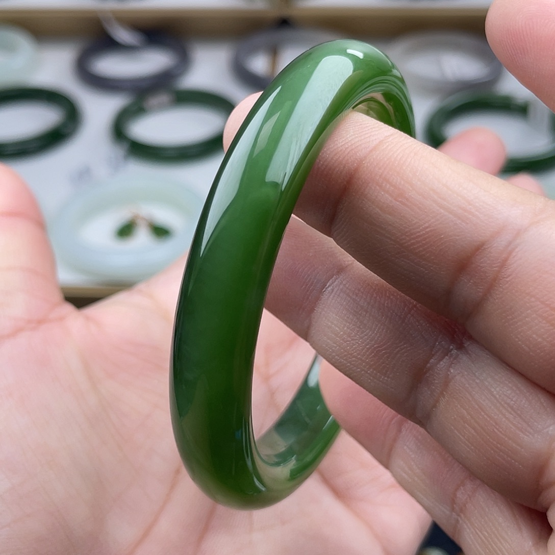 和田玉（碧玉）手镯未镶嵌