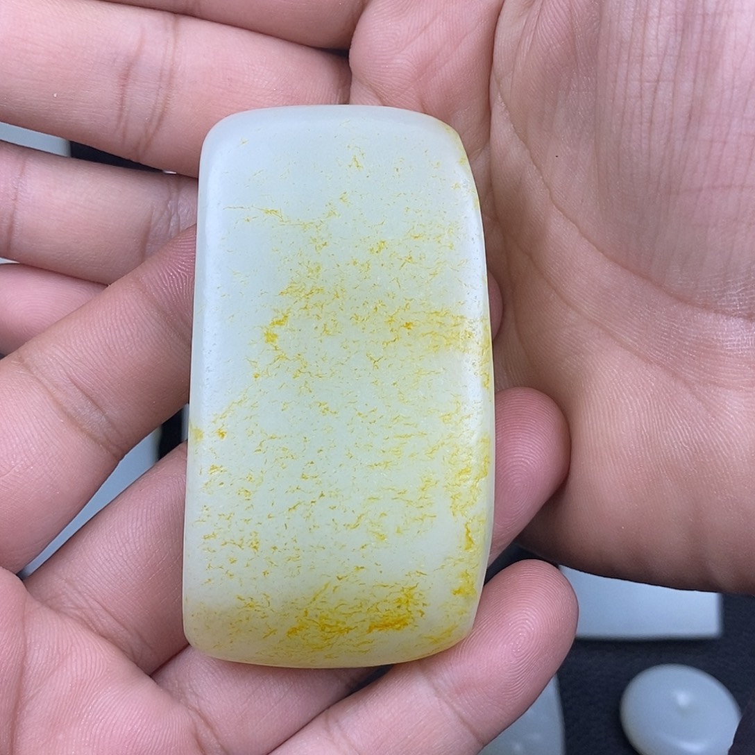 辉***阳定制和田玉未镶嵌牌