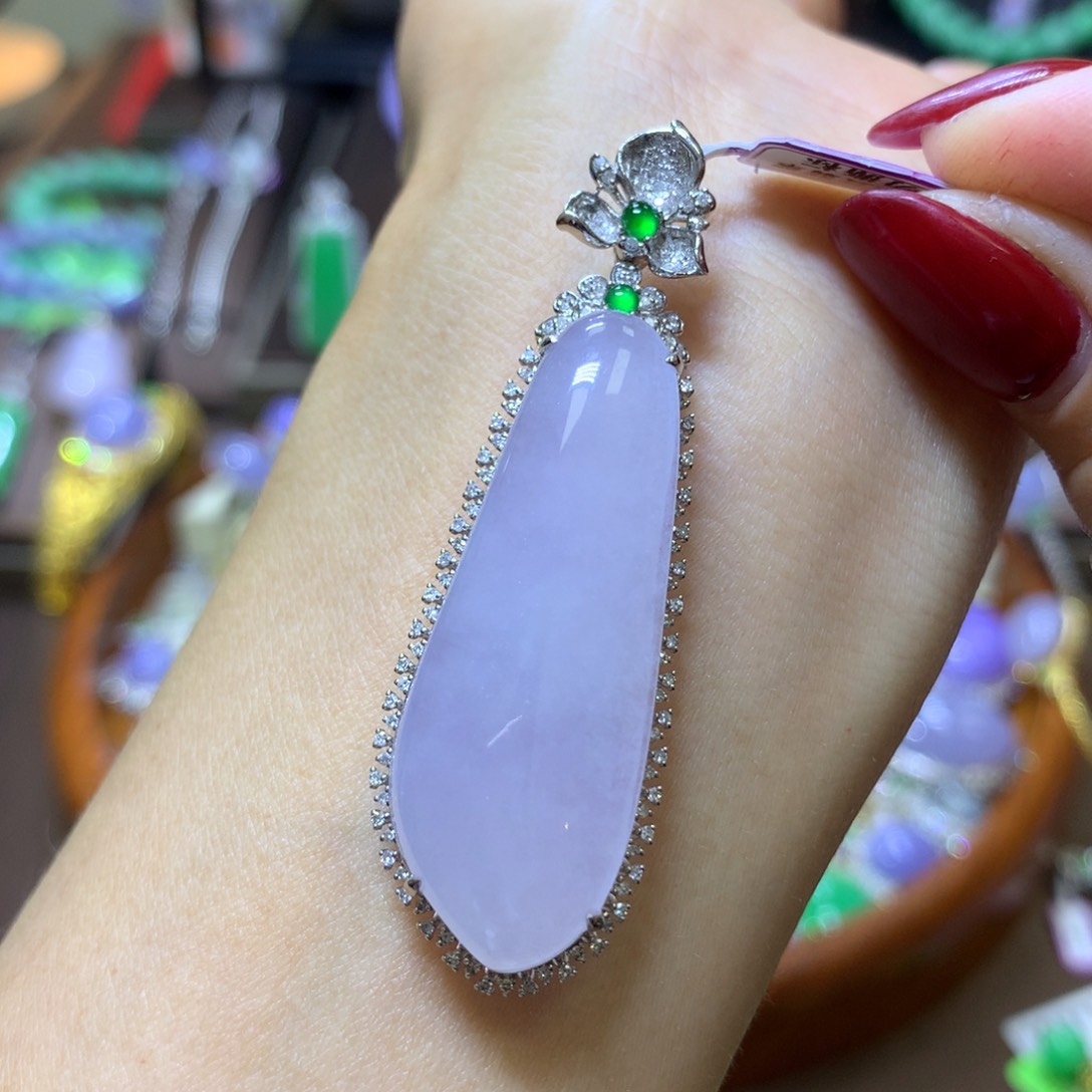 【闪购商品】翡翠颈饰18K金镶嵌翡翠