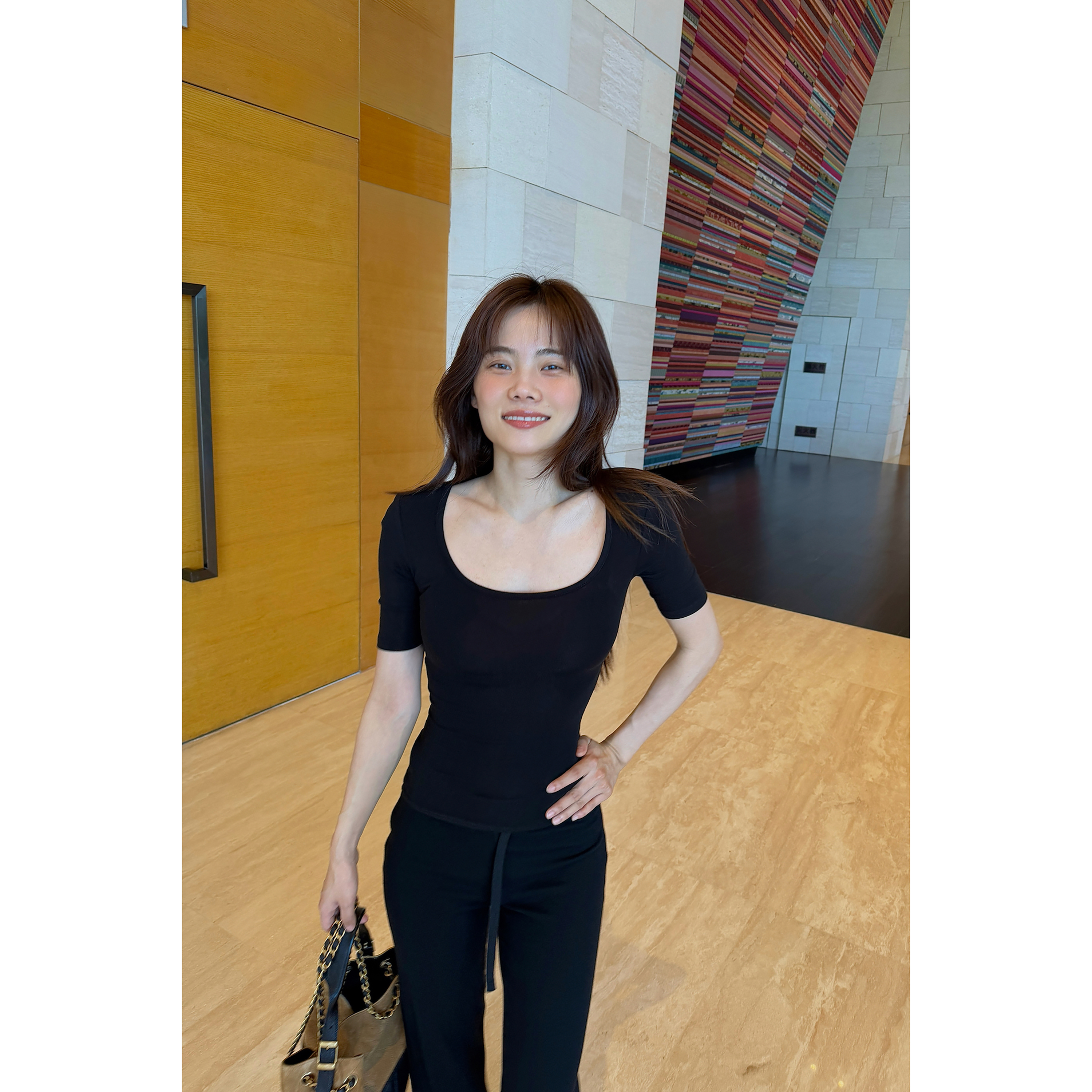 JINGDL【沉默的温柔】65%人棉简约百搭修身弹力大U领四分袖T恤