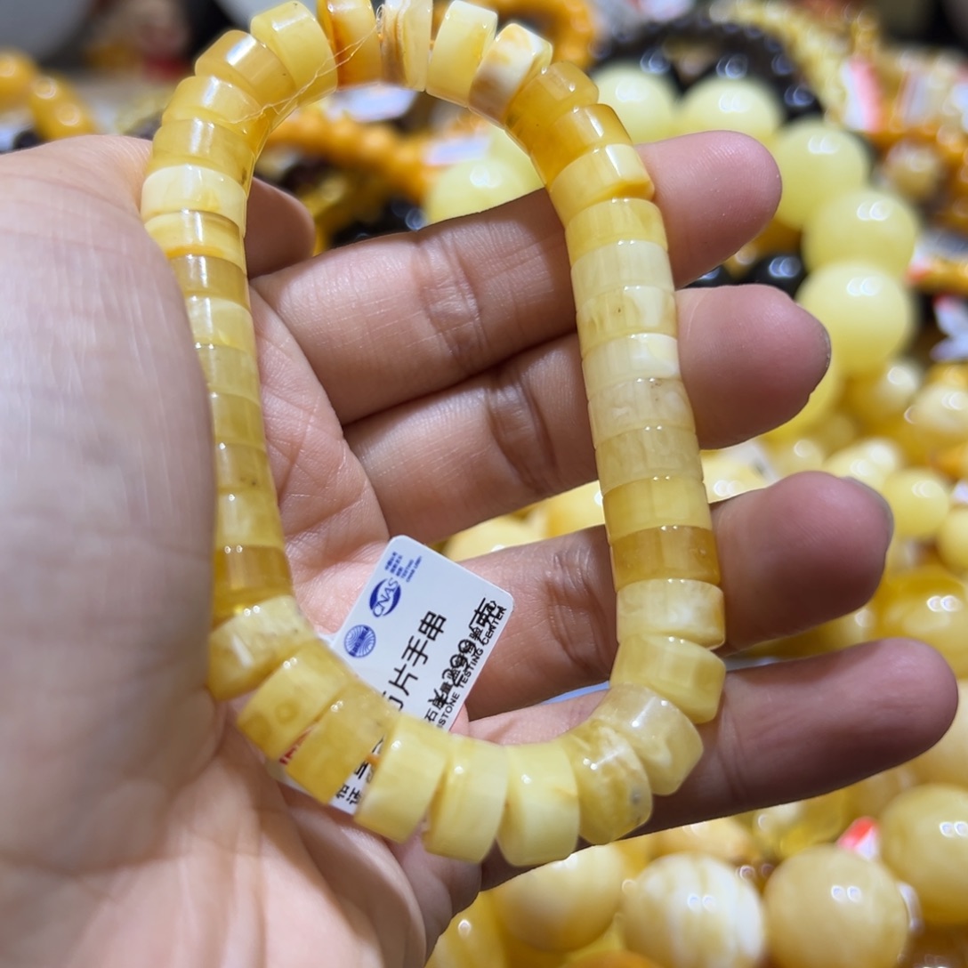 琥珀珠宝奇石未镶嵌