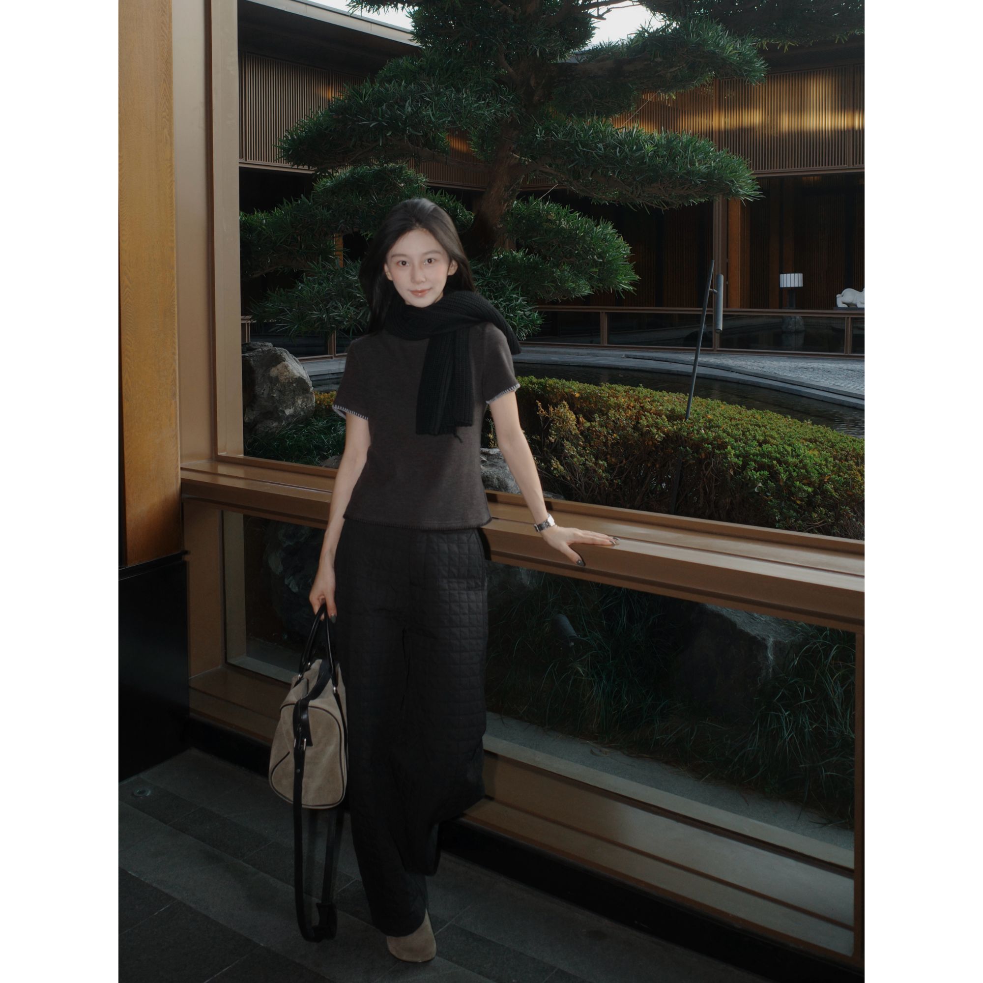 【LiuSanSan】短袖时尚设计师休闲百搭针织圆领女士T恤打底Y77