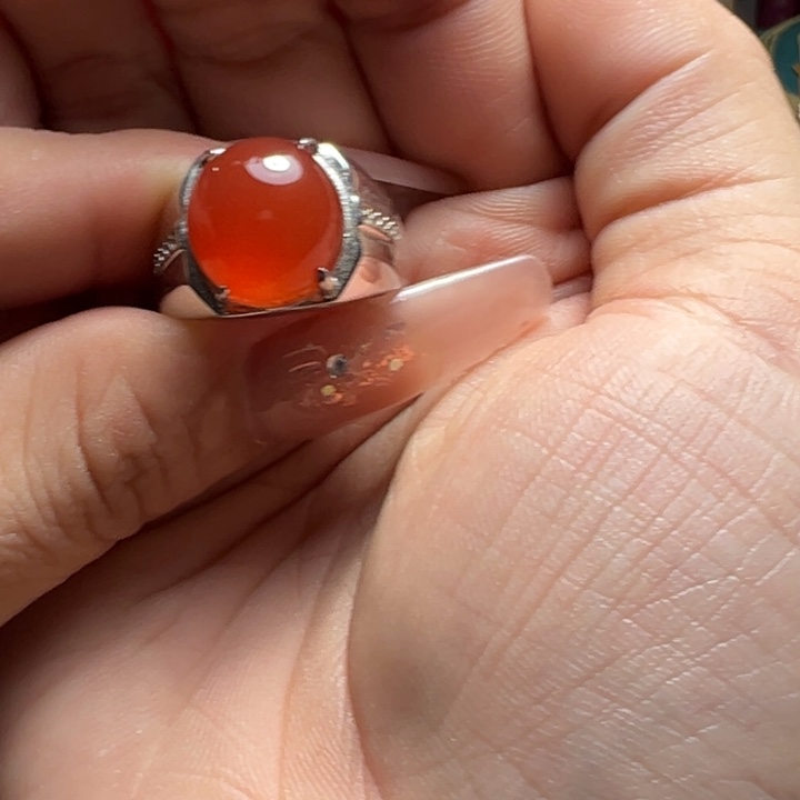 南红玛瑙A未镶嵌全品原矿冰红男戒