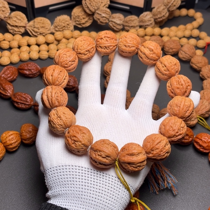 斌***哥手串文玩核桃京八棱