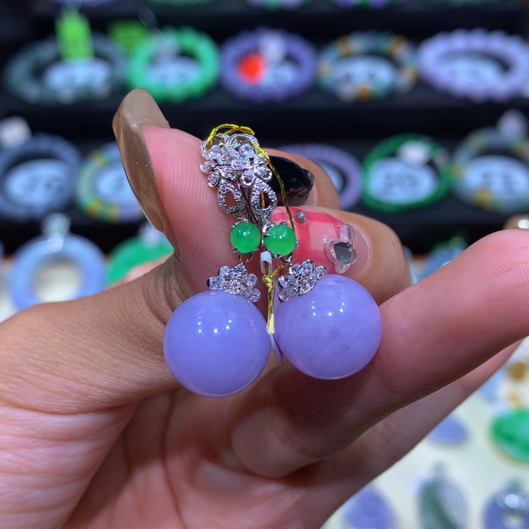 翡翠18K金镶嵌颈饰翡翠