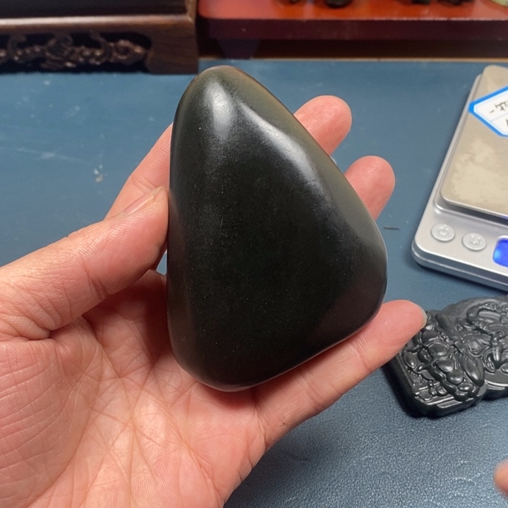 乌***森和田玉（糖玉）未镶嵌挂件