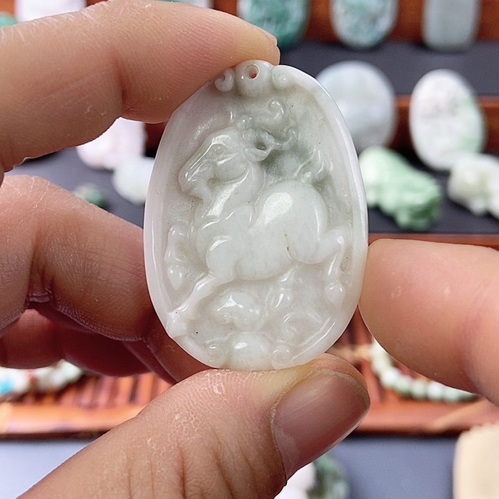 独山玉颈饰未镶嵌