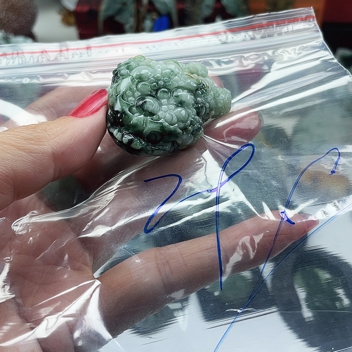 翡翠未镶嵌颈饰成品