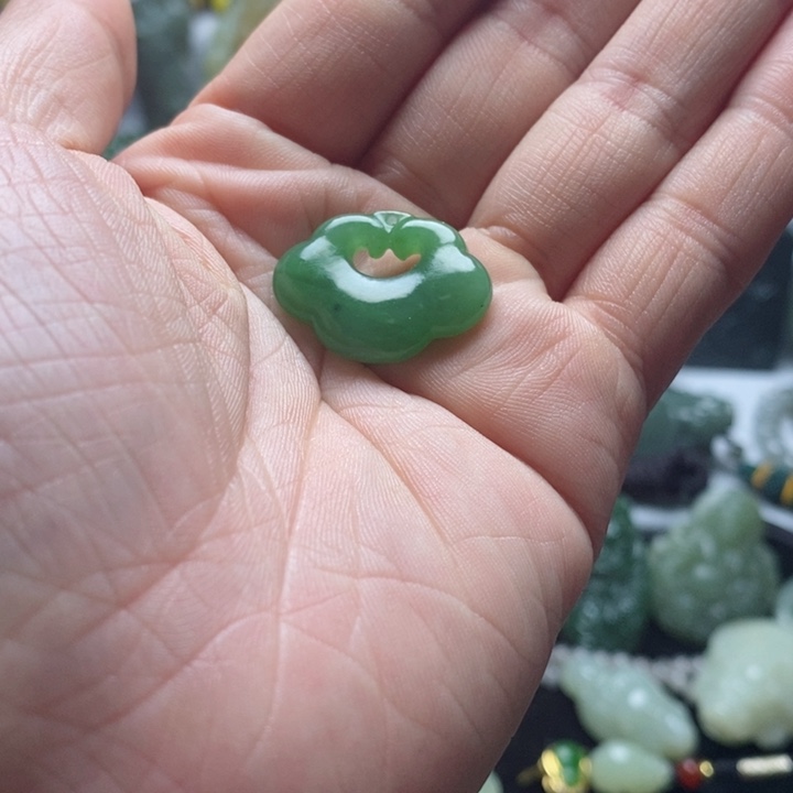 和田玉吊坠未镶嵌