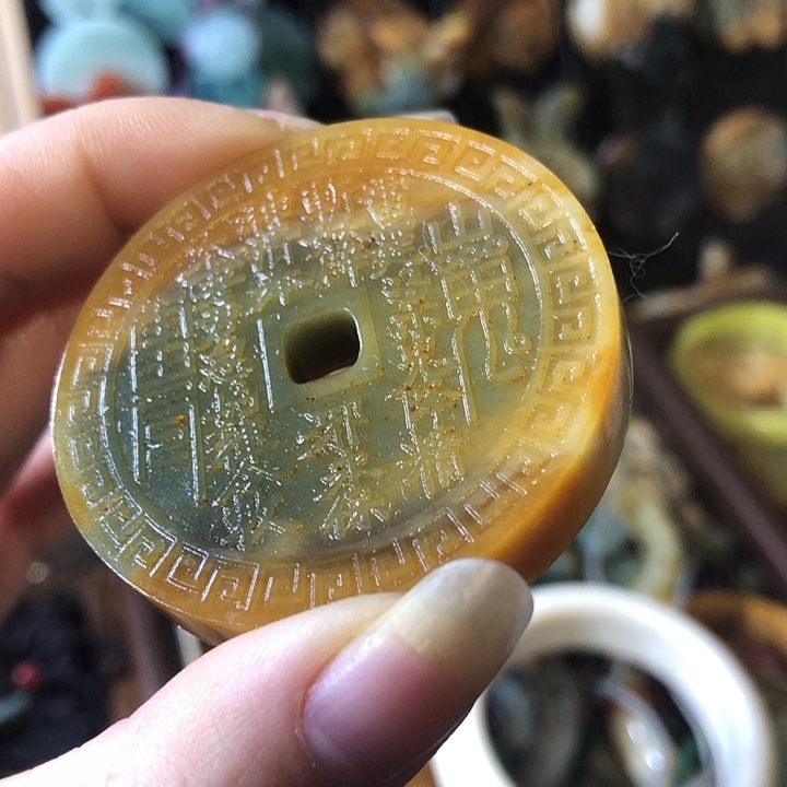 岫玉未镶嵌岫玉挂件