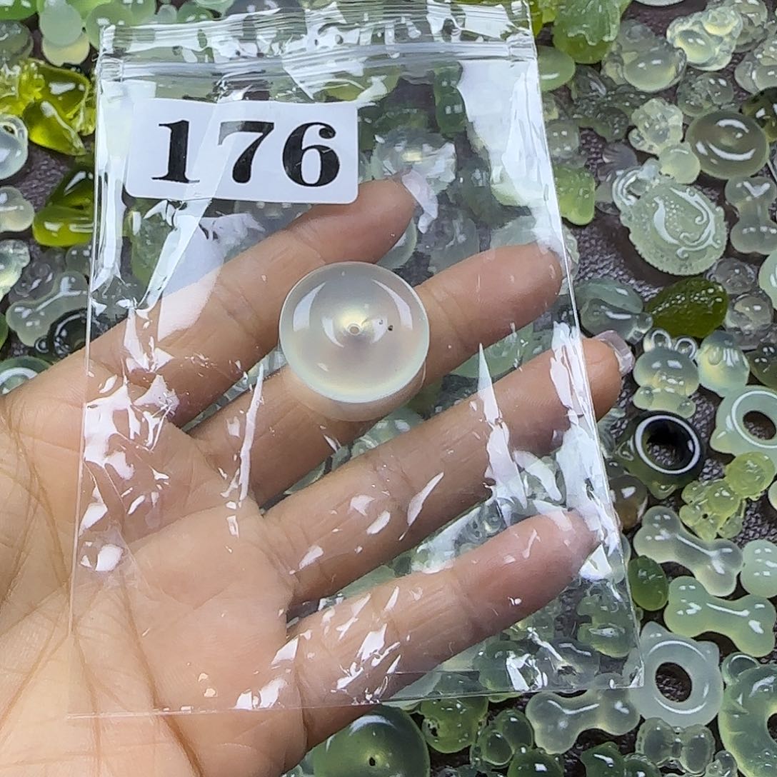 F***I蛇纹石玉未镶嵌岫玉吊坠