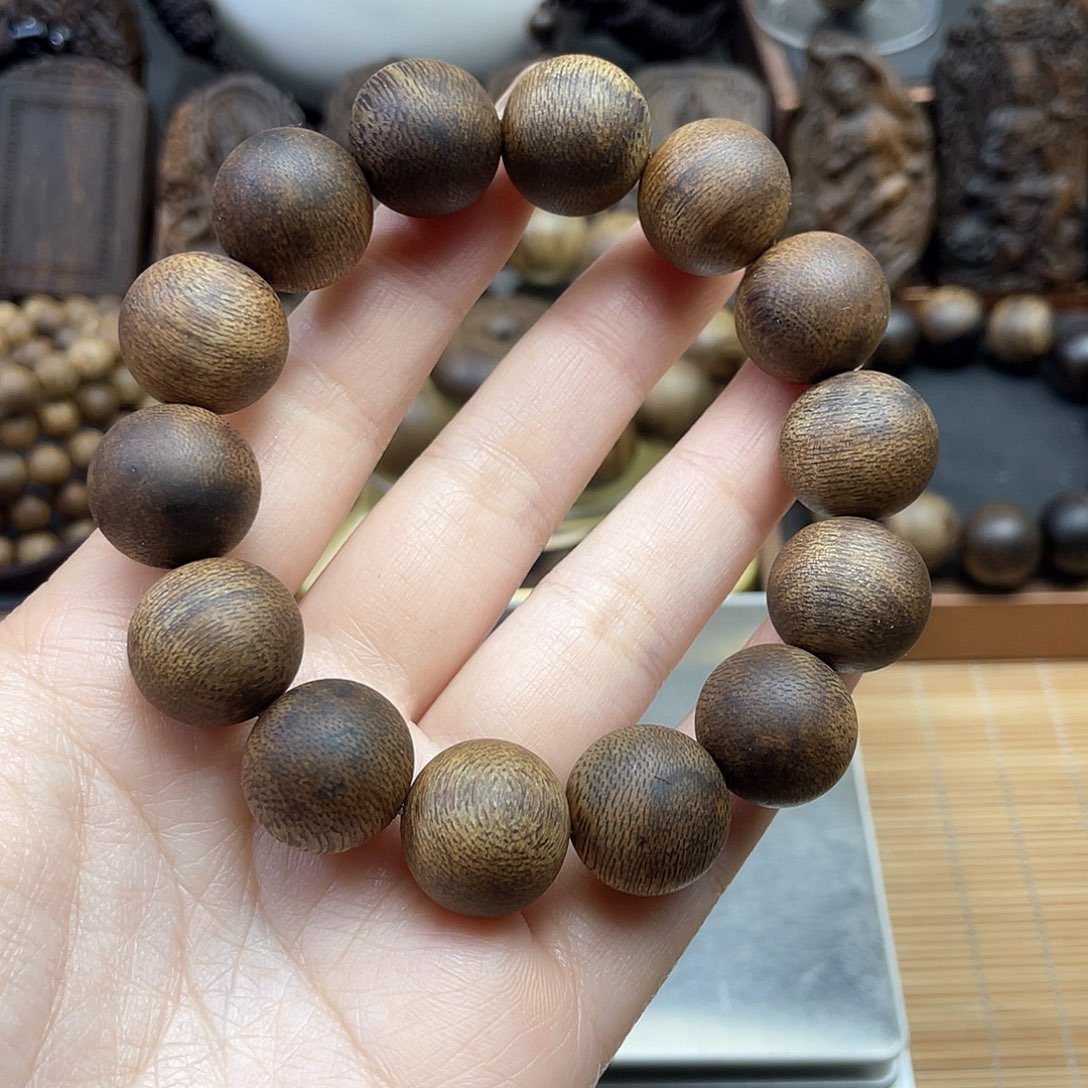 沉香手串云*芽庄白奇