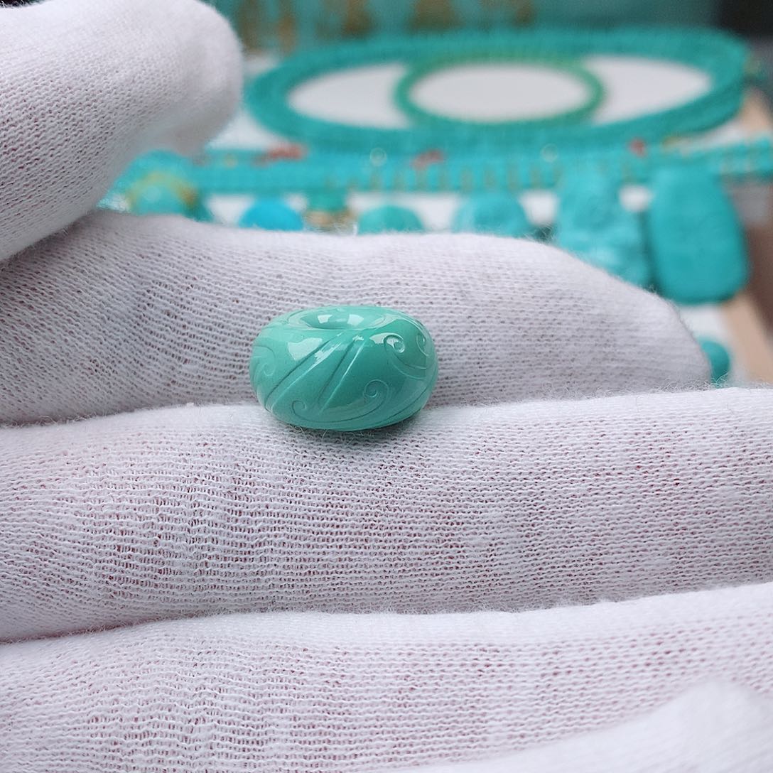 绿松石未镶嵌博古纹3.62克