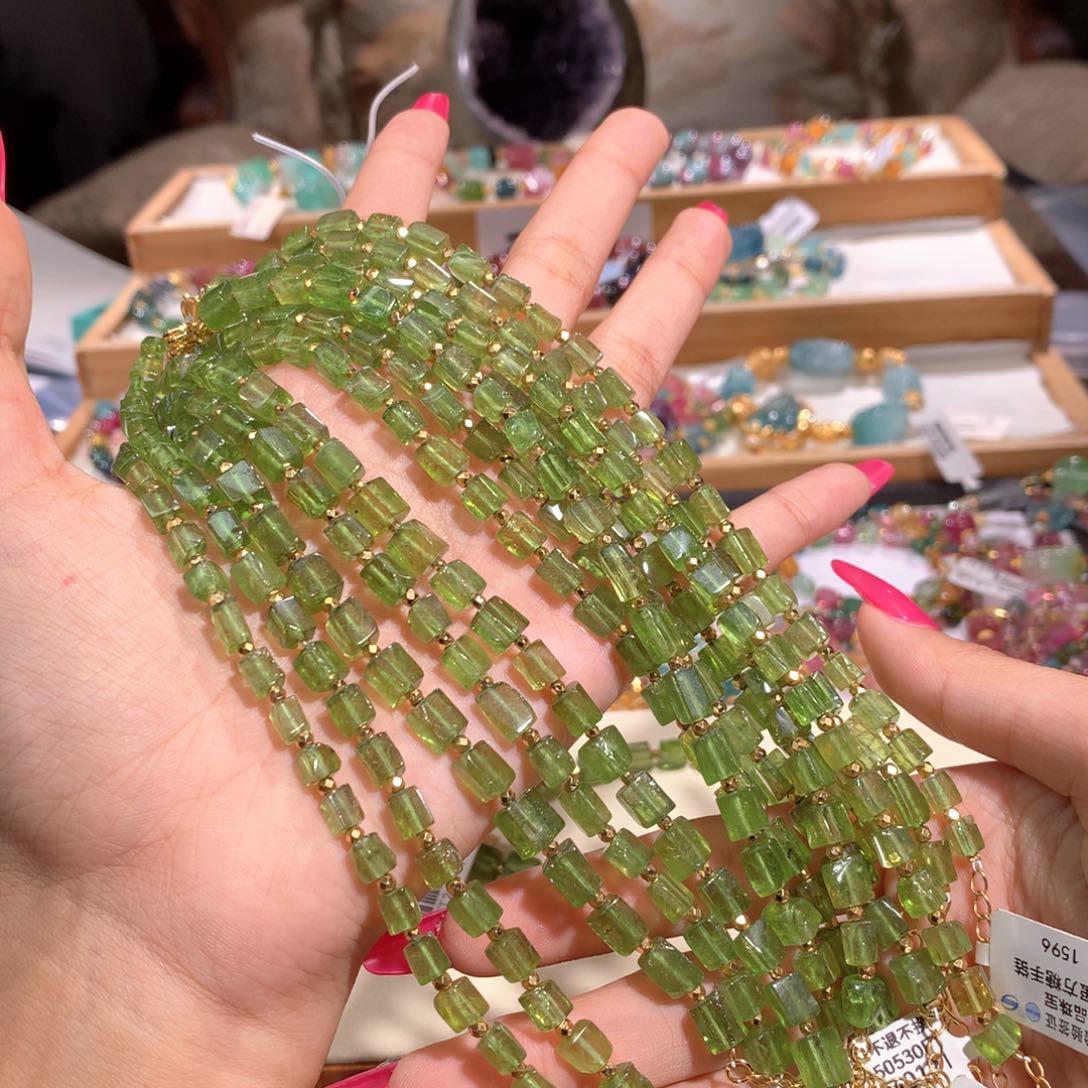 未镶嵌多样性发货其一碧玺