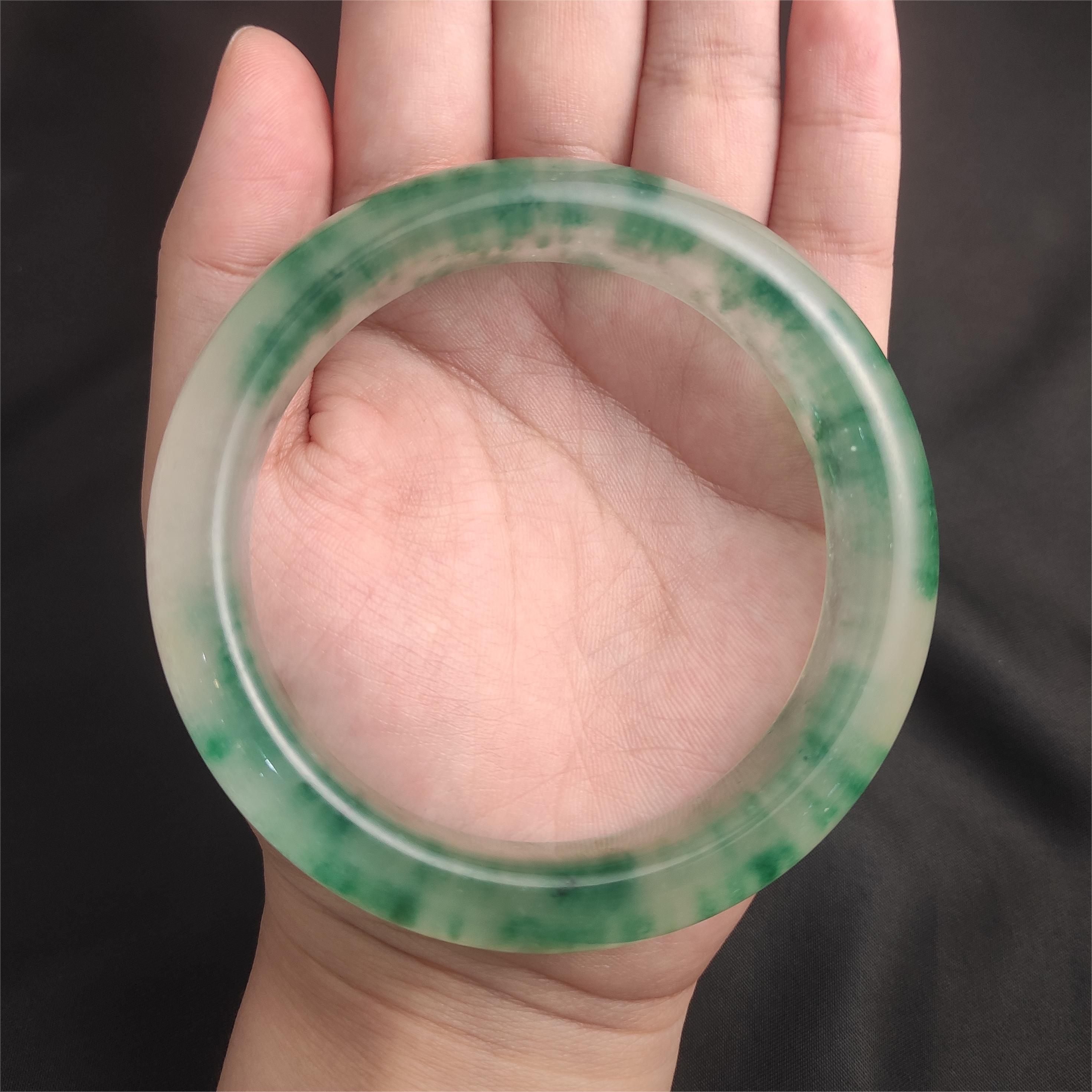 翠绿冰飘花宽镯A28-668赠礼盒（多样性发）